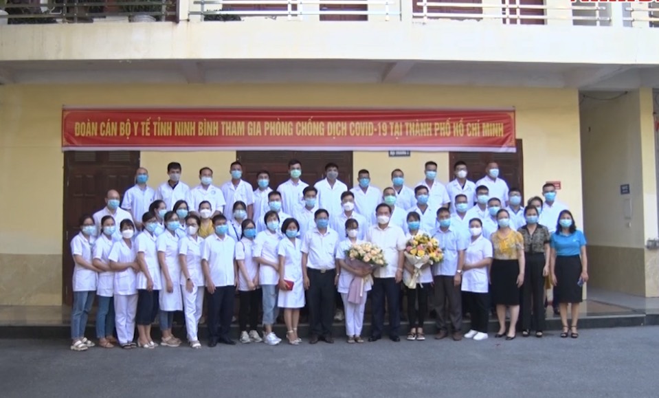 42 y bác sĩ tỉnh Ninh Bình lên đường vào TP. Hồ Chí Minh tham gia chống dịch